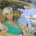 Ana Maria Aldón saliendo de su domicilio de Madrid