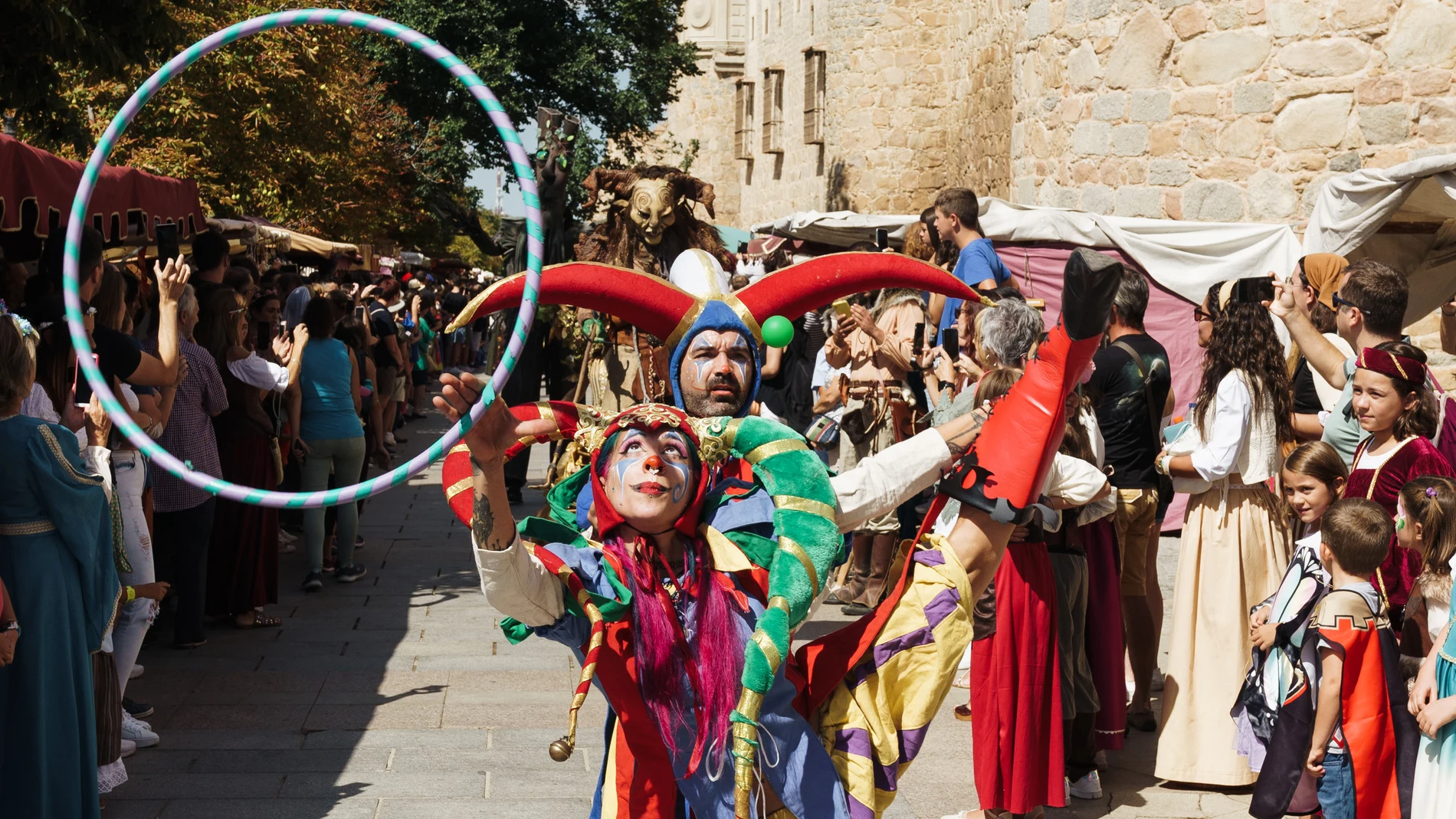 Desfile de Las Tres Culturas en el marco de las XXV Jornadas Medievales que se celebran durante el fin de semana en Ávila