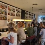 Mientras unos parten, otros clientes prefieren la lealtad al restaurante de cabecera antes de someterse a los dictados del cambio