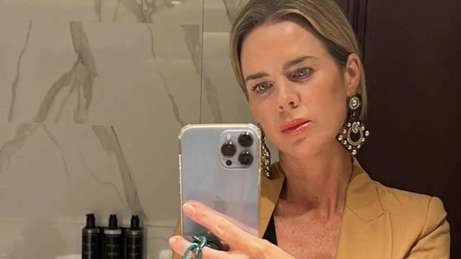 Amelia Bono con total look de Zara