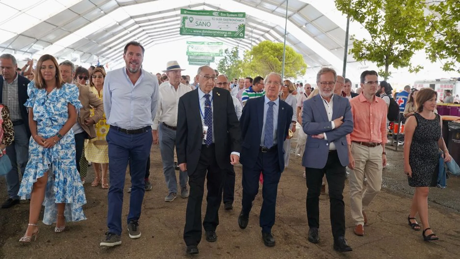 El alcalde de Valladolid, Óscar Puente, inaugura la XXXVII edición de la Feria de Folklore y Gastronomía