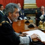 MADRID, 05/09/2022.- El presidente del Tribunal Supremo y del Consejo General del Poder Judicial, Carlos Lesmes durante la toma de posesión del nuevo fiscal general del Estado, Álvaro García Ortiz (no en la imagen) en el Tribunal Supremo en Madrid este lunes. EFE/ J.J.Guillén POOL