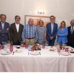 De izquierda a derecha, Jesús Pedroche, José Manuel Huesa, Ángel Garrido, Joaquín Leguina, Nino Olmeda, Fernando Riaño, Cristina Cifuentes, Pedro Rollán y Alberto Ruiz Gallardón FOTO: LA RAZÓN