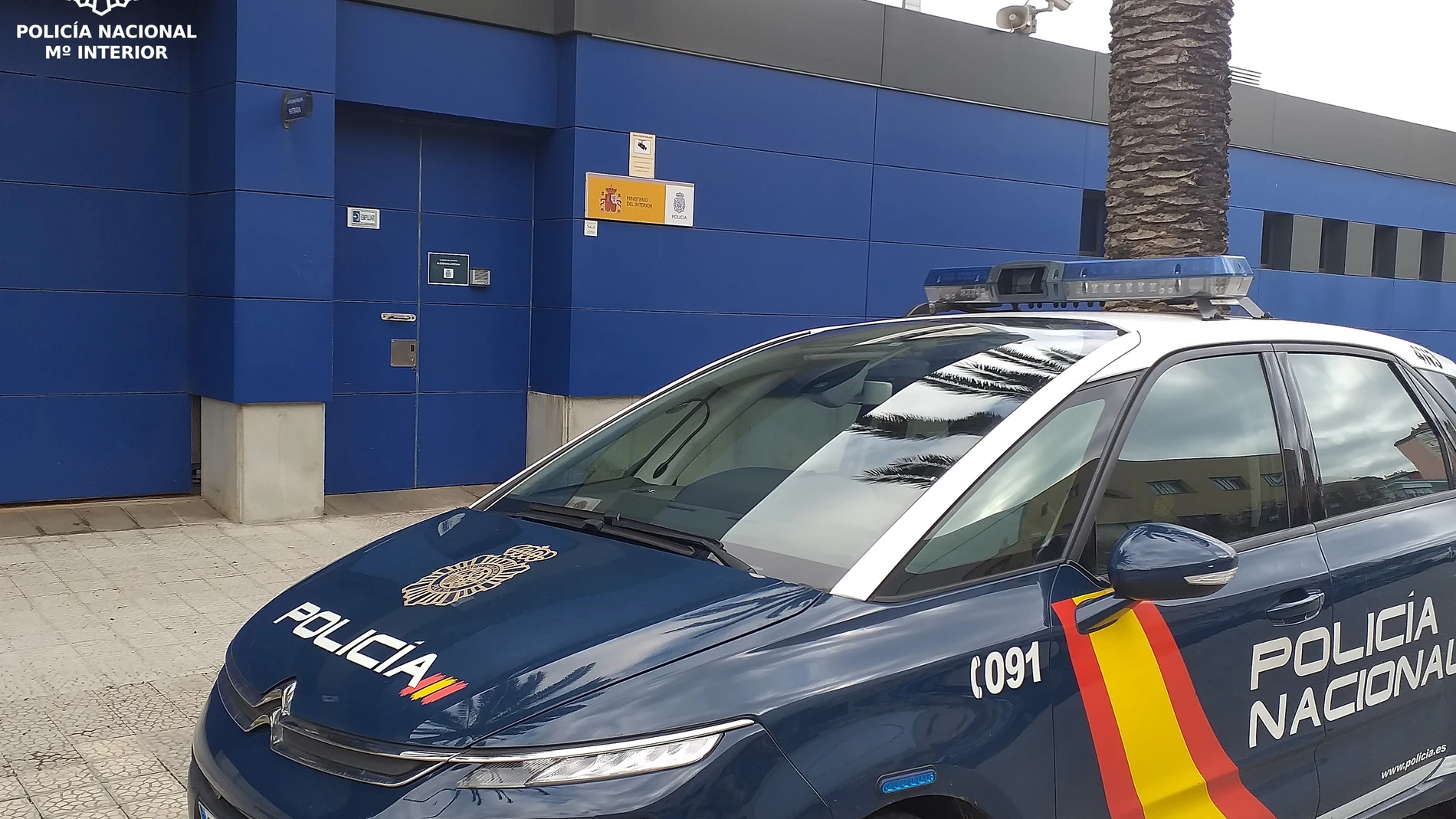 Agrede a una vecina y mata a golpes a su perra en Campos del Río (Murcia)