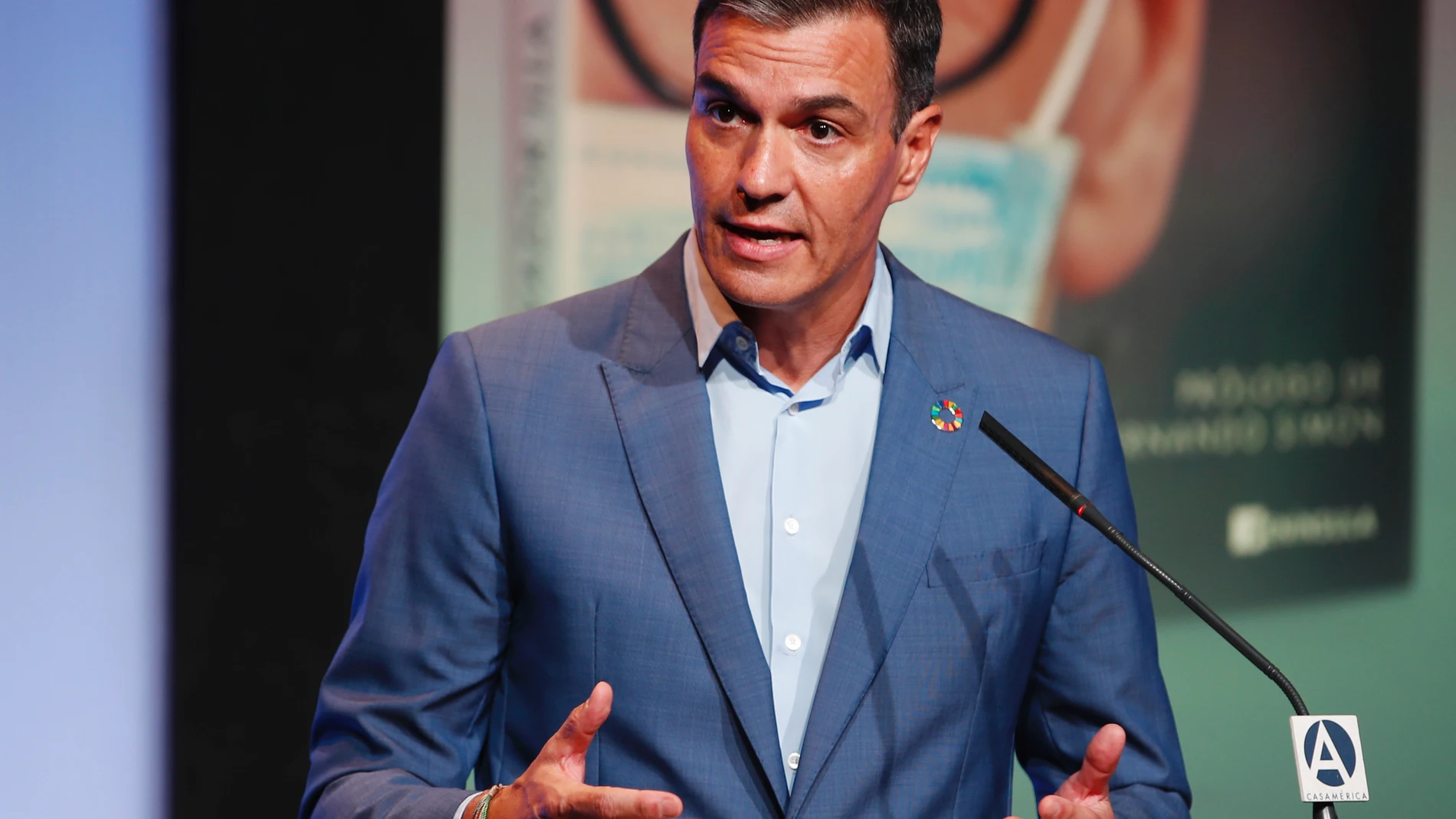 El presidente del Gobierno, Pedro Sánchez, interviene en el acto de presentación del libro "El año de la pandemia", de Salvador Illa.