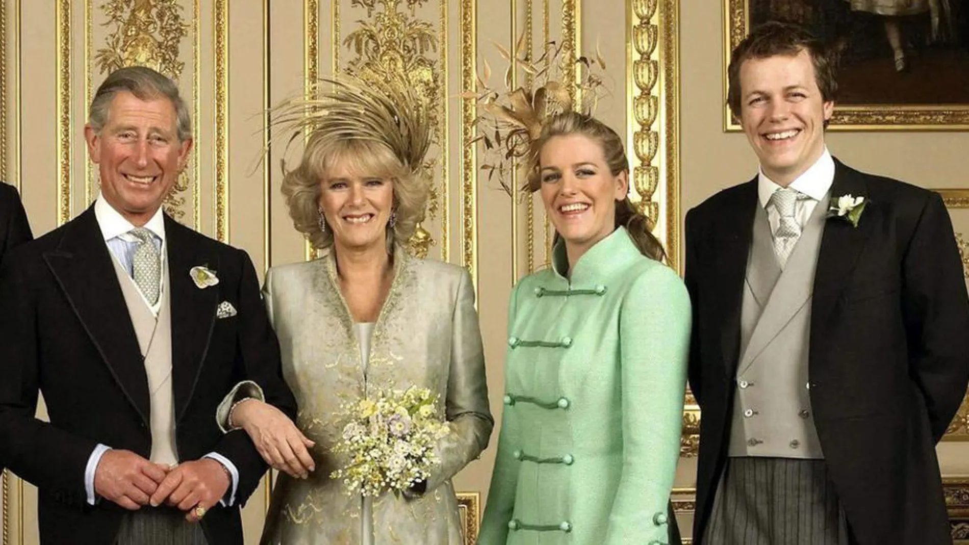 El Príncipe Carlos, su mujer, Camilla Parker, y los hijos de esta, Tom y Laura Parker Bowles