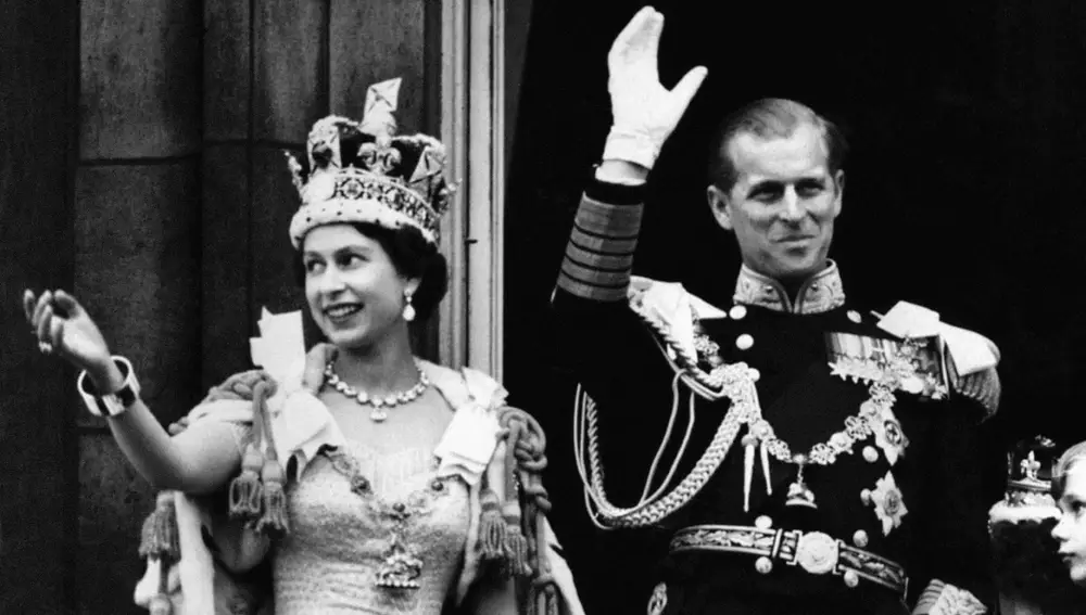 La boda de Isabel II y Felipe de Edimburgo, en 1953 y grabada en 16 milímetros -/ PA Wire /DPA / EUROPA PRESS