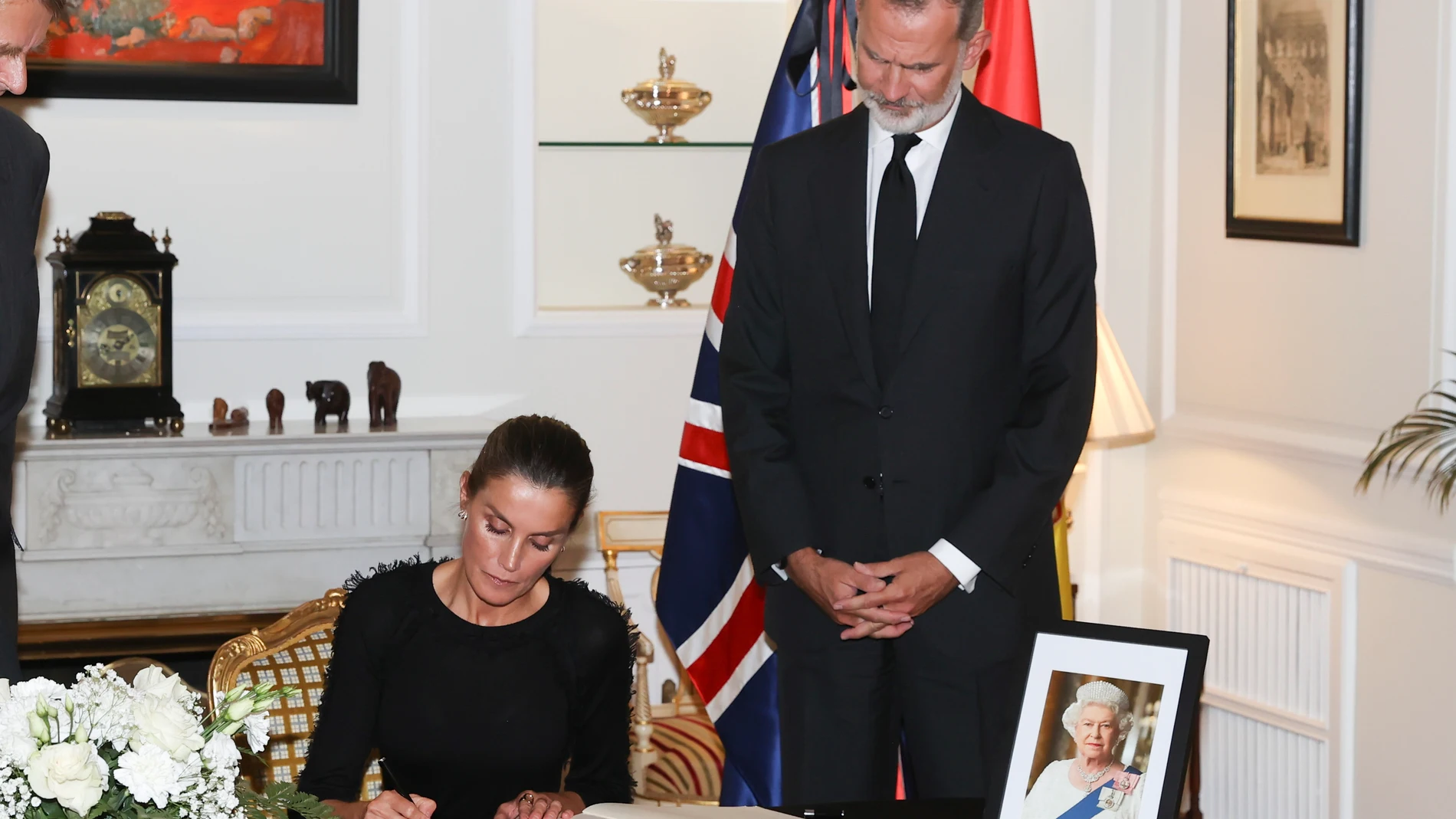 Isabel II: el ejemplo a seguir por Felipe VI