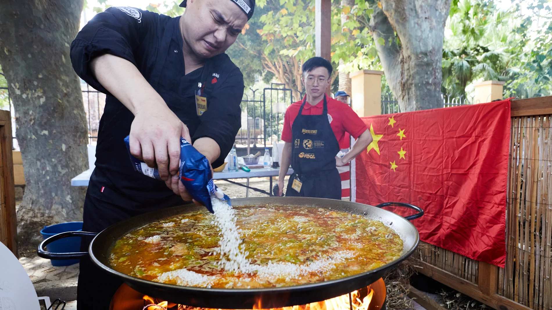 42 profesionales de 12 países diferentes participan en la 61 edición del Concurs Internacional de Paella Valenciana de Sueca