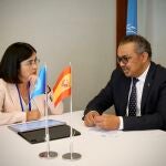 La ministra de Sanidad, Carolina Darias, junto al director general de la OMS, Tedros Adhanom