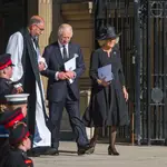 Carlos y Camilla visitan la catedral de Santa Ana en Belfast
