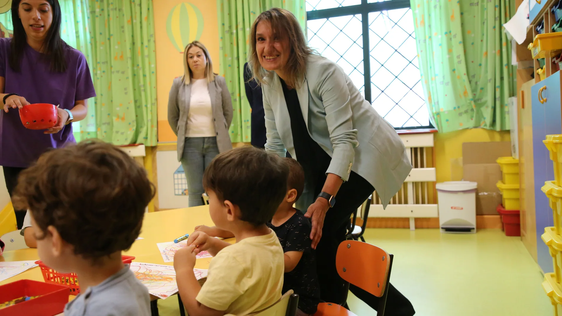 La consejera de Educación, Rocío Lucas, visita la Escuela de Educación Infantil 'Nuestra Señora de la Concha', en la capital zamorana.