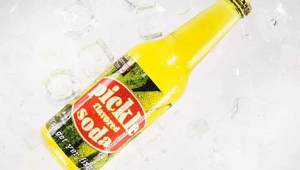 Refresco de zumo de pepinillo