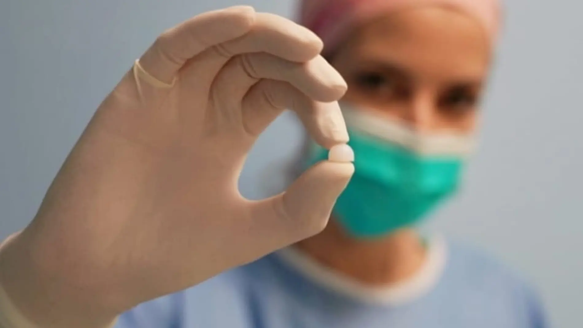El implante que se ha desarrollado para reconstruir el pezón de las mujeres operadas de cáncer de mama está hecho de polietileno no poroso