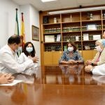 La consejera de Salud y Consumo de la Junta de Andalucía, Catalina García, durante una reunión