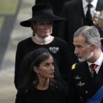 Los Reyes en el funeral de la Reina Isabel II.