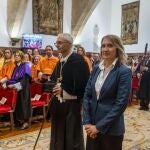 La consejera Rocío Lucas junto al rector de la Universidad de Salamanca, Ricardo Rivero, durante la inauguración del curso académico en el Estudio salmantino