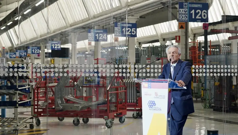 El presidente de Polo de Automoción, Félix Cano, interviene durante el acto
