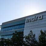 Fachada de la sede de Indra, en Madrid