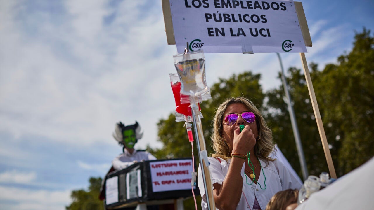 El Gobierno pacta la subida salarial de los funcionarios solo con los ...