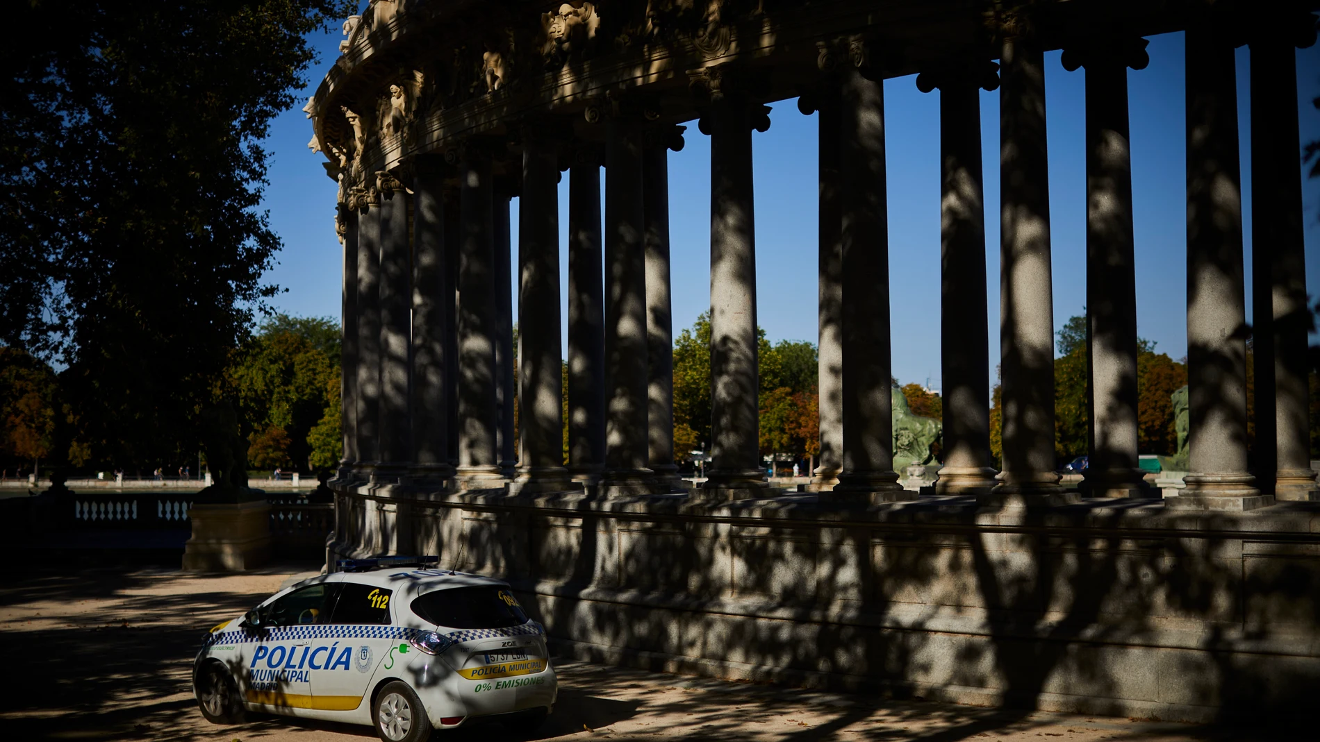 El Retiro y otros grandes parques cierran hoy por viento muy fuerte