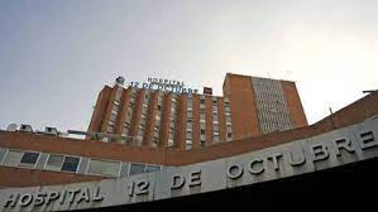 Un hombre es acuchillado en el cuello mientras estaba sentado en un banco en Delicias