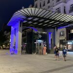 Templete de Gran Vía iluminado de azul