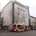 El Corte Inglés de la calle Serrano ha sido desalojado este domingo tras detectarse un incendio en su azotea