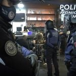 La Policía Municipal de Madrid desmantela una fiesta ilegal