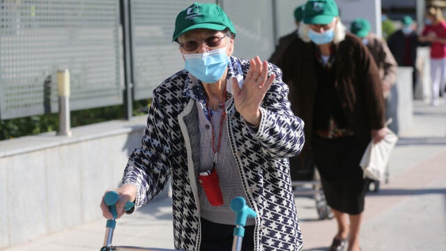 Varios ancianos en Madrid Varios ancianos en Madrid