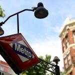 Imagen de una entrada al Metro de Madrid
