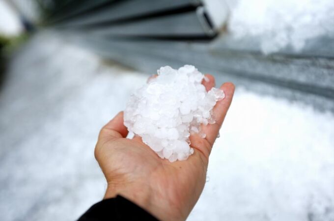 Imagen del granizo caído en Madrid