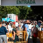 Colas para entrar en la Feria del Libro de Madrid