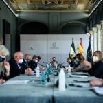 Imagen de una reunión de los integrantes del Consejo de Gobierno de la Junta de Andalucía