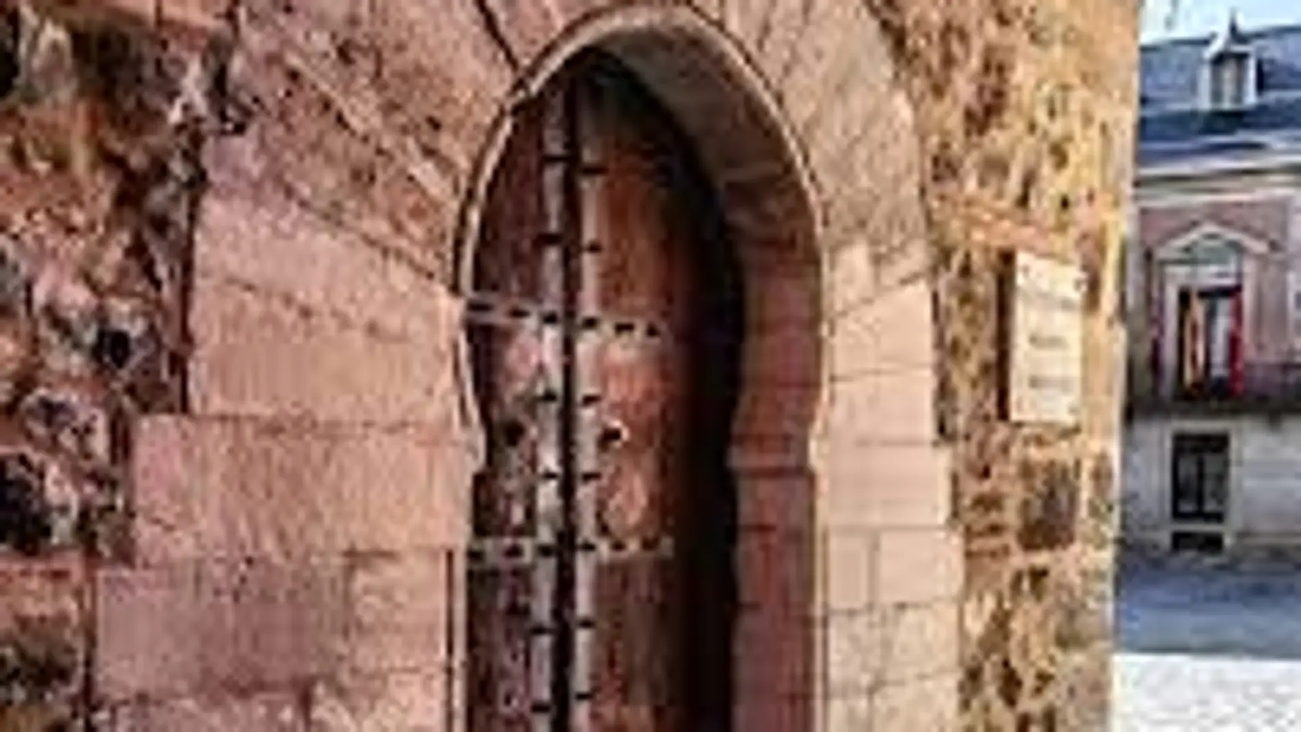 Puerta más antigua de Madrid en la calle del Codo