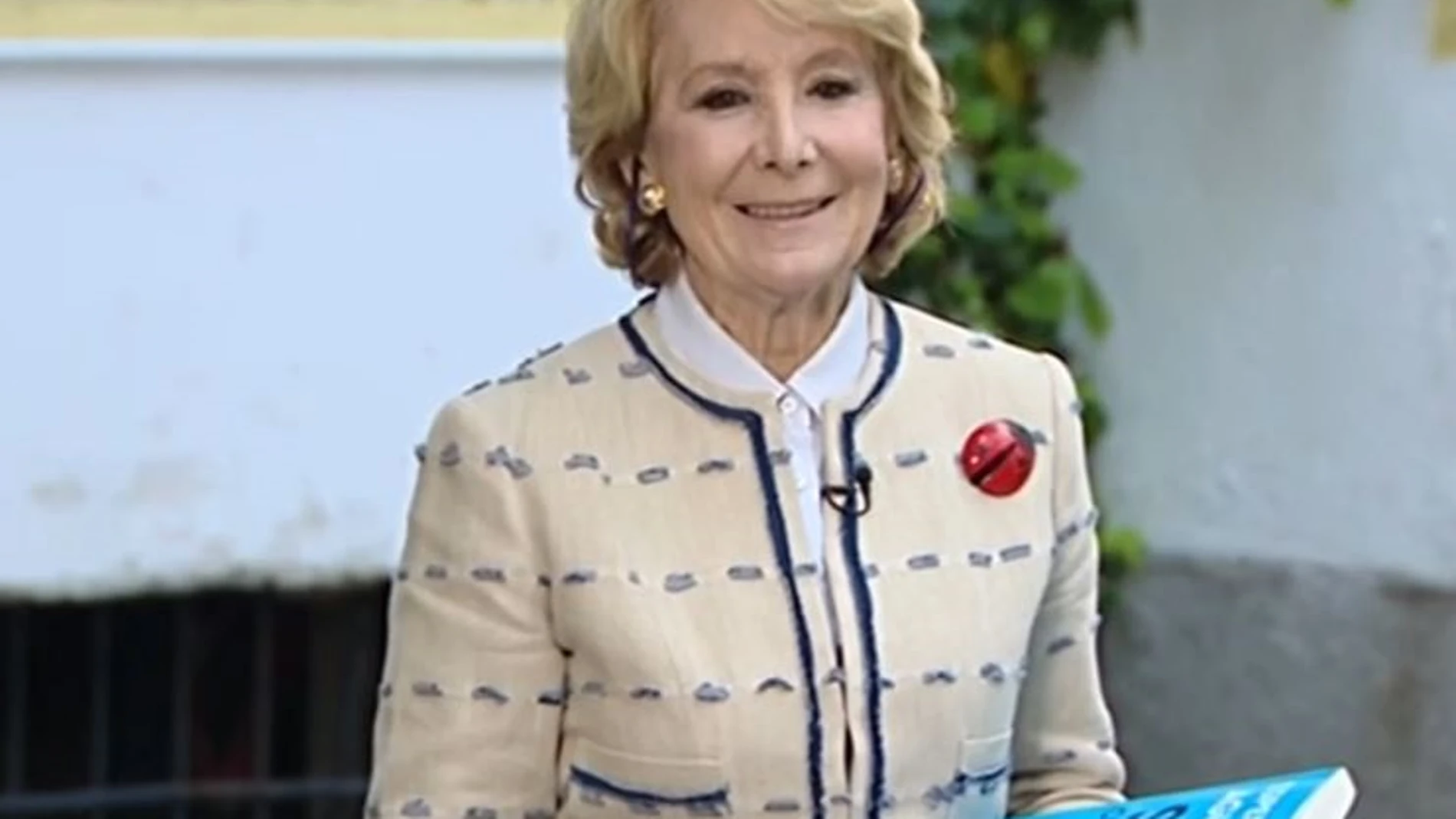 La expresidenta de la Comunidad de Madrid, Esperanza Aguirre, ha publicado el libro 'Sin complejos'.