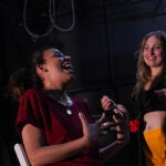 Karina Garantivá (izda.) protagoniza este montaje de "Yerma"