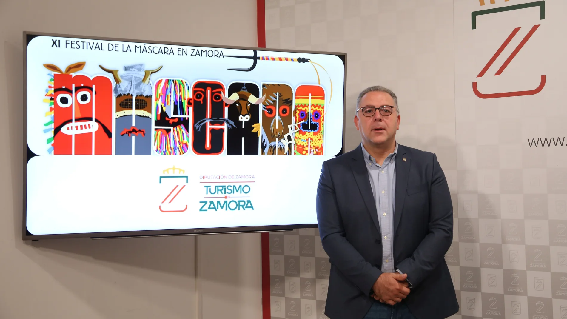 El vicepresidente segundo de la Diputación de Zamora, Jesús María Prada, presenta el XI Festival de la Máscara