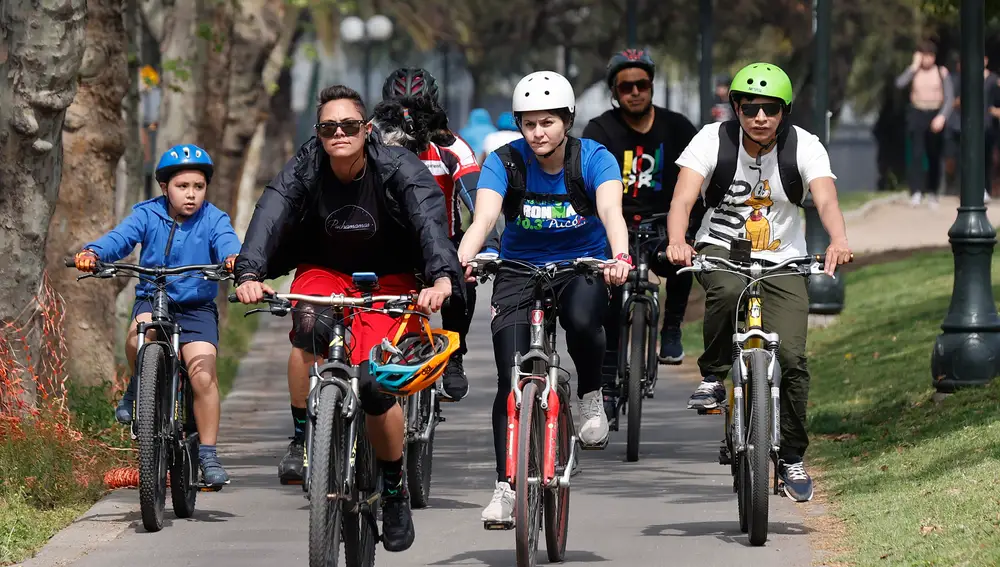 Aprovechar el fin de semana para correr, pasear, montar en bicicleta o pasear en bicicleta con la familia tiene enormes beneficios en nuestra salud