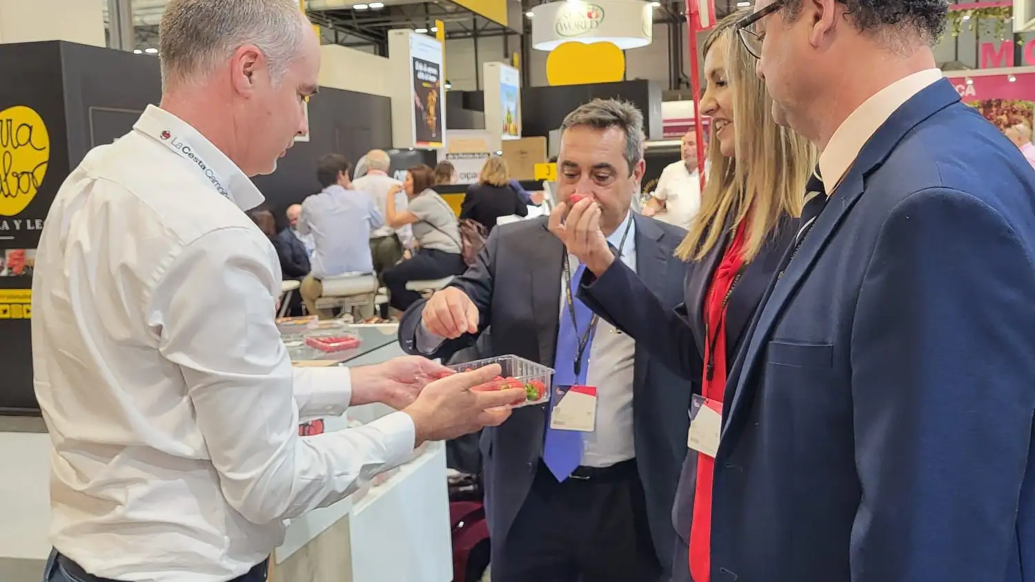 El consejero Gerardo Dueñas asiste a la inauguración de la Feria Fruit Attraction