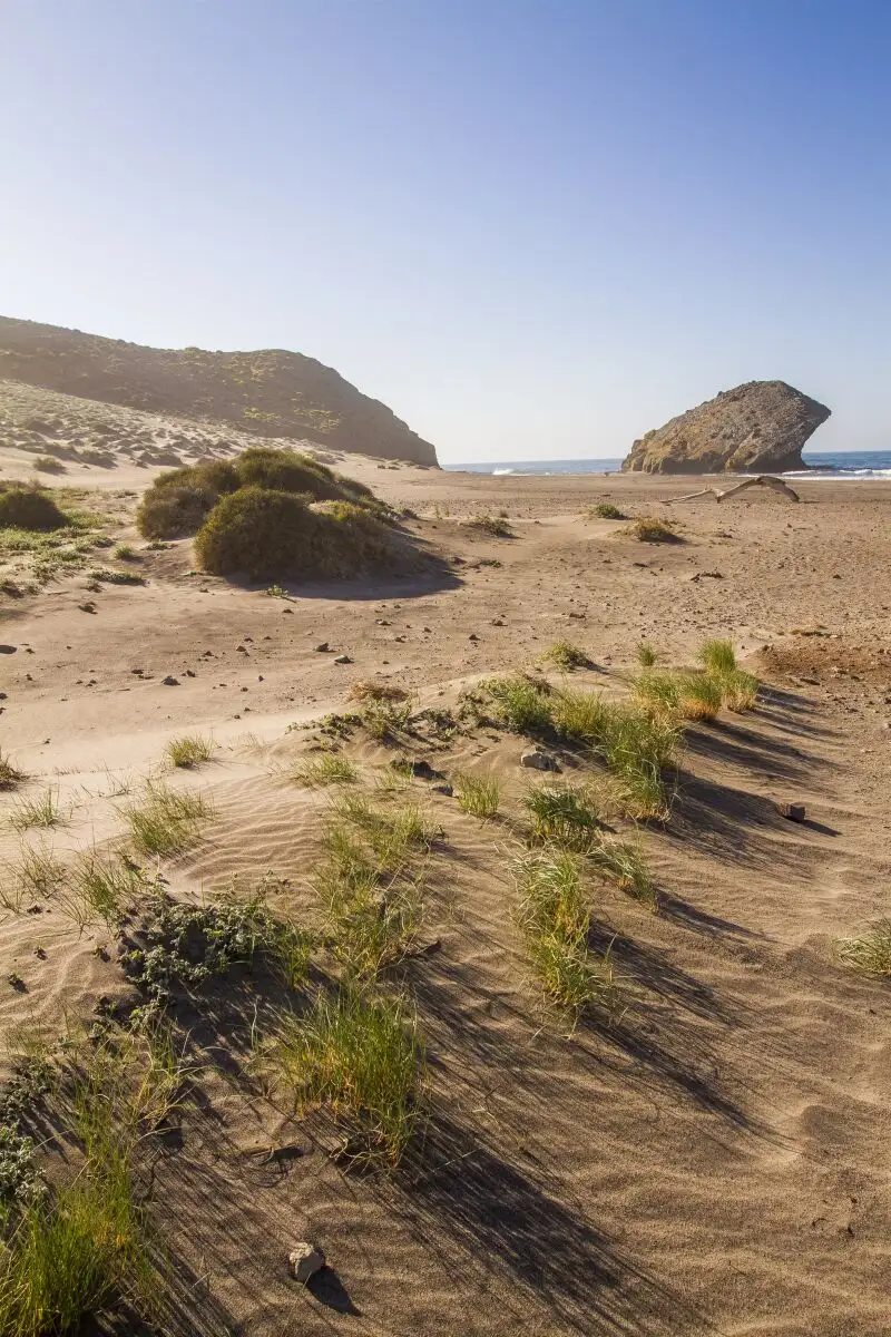 Playa de Mónsul, en el Parque Natural de Cabo de Gata-Níjar (Almería)