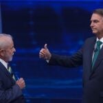 Lula y Bolsonaro durante el debate
