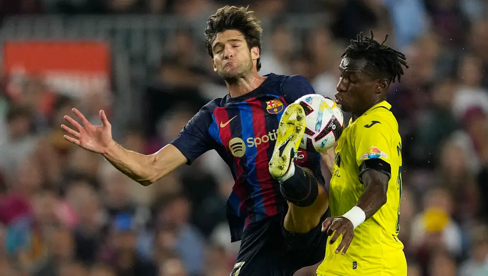 Nicolas Jackson con el Villarreal frente al Barcelona. EFE/Alejandro García
