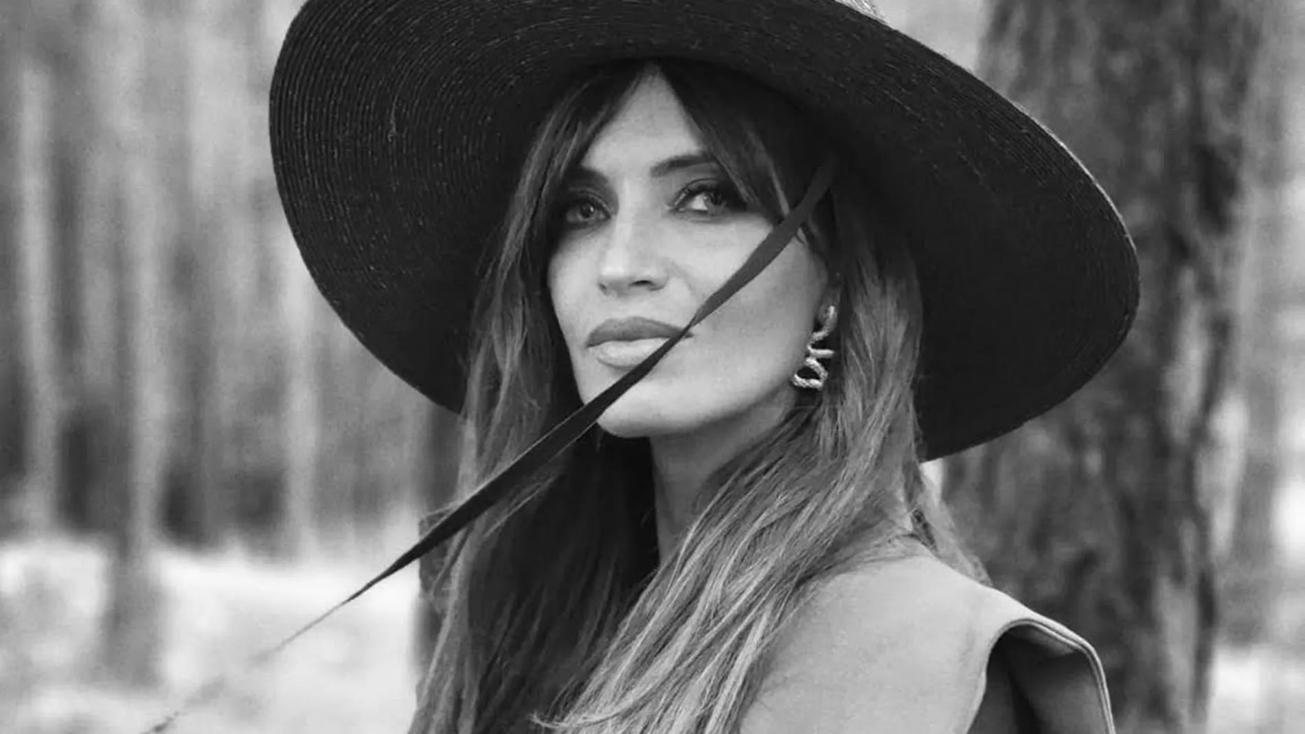Sara Carbonero como invitada perfecta de boda de otoño.