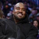 Kanye West, en un partido de Los Angeles Lakers