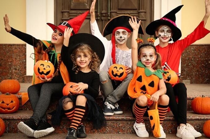 Riesgo de asfixia por cordones demasiado largos o piezas pequeñas, peligro de algunos disfraces de Halloween, según OCU