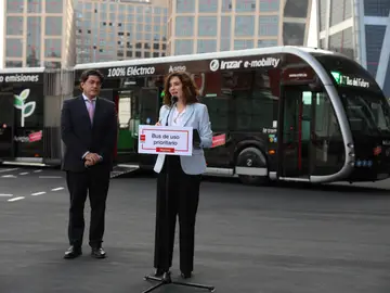La presidenta de la Comunidad de Madrid, Isabel Díaz Ayuso, interviene en la presentación del Bus de Uso Prioritario (BuP) La presidenta de la Comunidad de Madrid, Isabel Díaz Ayuso, interviene en la presentación del Bus de Uso Prioritario (BuP)