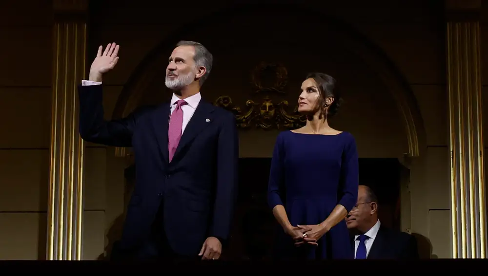Los looks de la Reina Letizia en sus noches de ópera.