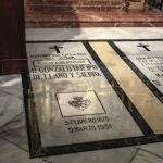 Las tumbas de Queipo de Llano y su mujer, en la Basílica de la Macarena en Sevilla