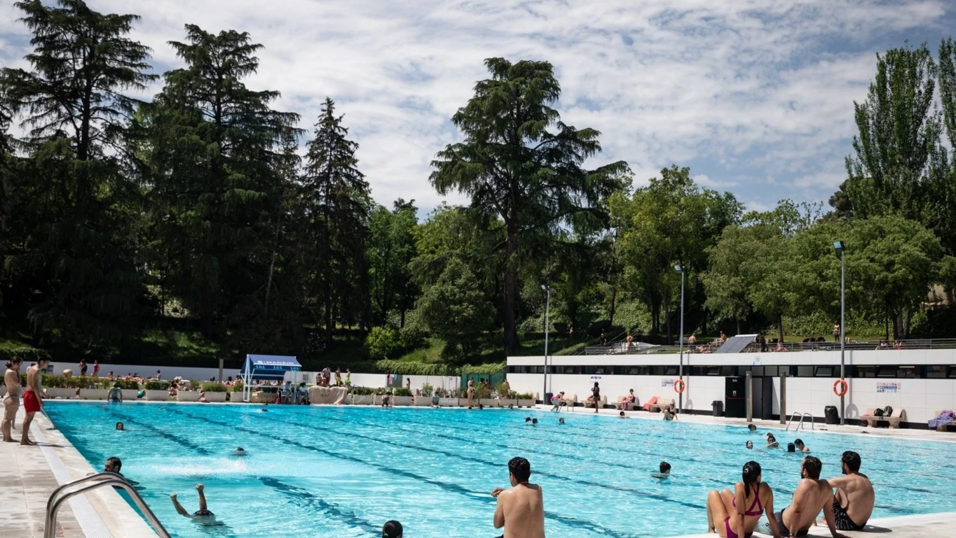 Imagen de archivo de una piscina municipal